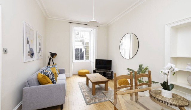 Chic Apartment near Stockbridge Market