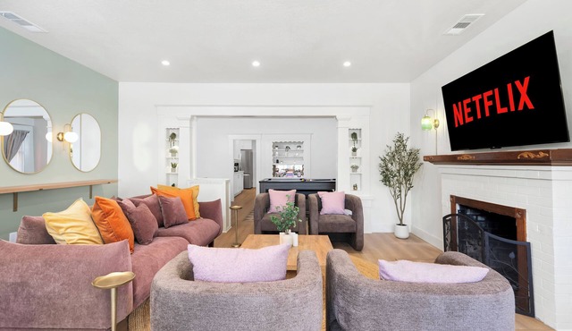 Chic Napa 3BR ~ 3 Mins to Downtown ~ Extended Stay