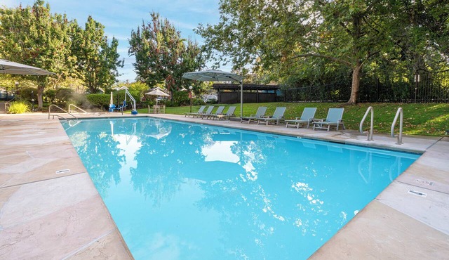 Chic Napa Getaway | Outdoor Pool | Free Parking | 1.2 mi to Napa Opera House