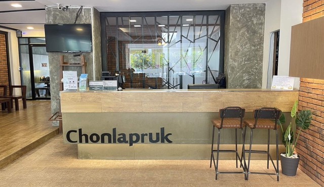 Chonlapruk Lakeside Hotel