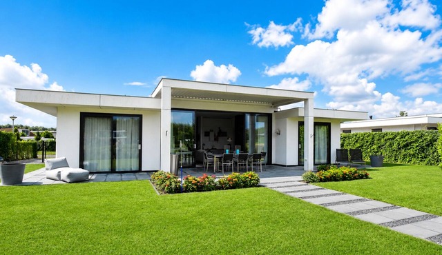 Classy Harderwijk is an attractive and fully furnished villa, equipped with all amenities and luxury.