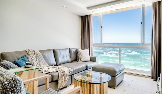 Clifton Apartment w Direct Beach Access Marella
