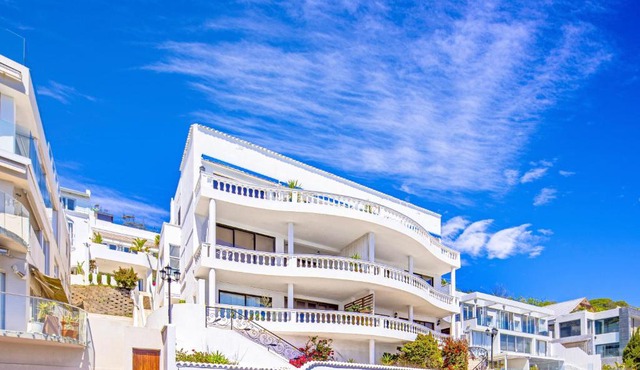Clifton YOLO Spaces - Beachfront Duo Apartment