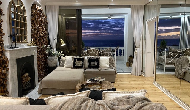 Clifton YOLO Spaces - Clifton Beachfront Dream