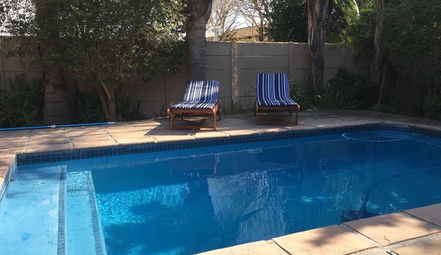 Close to golf course - Cozy, quiet holiday house with pool and garden