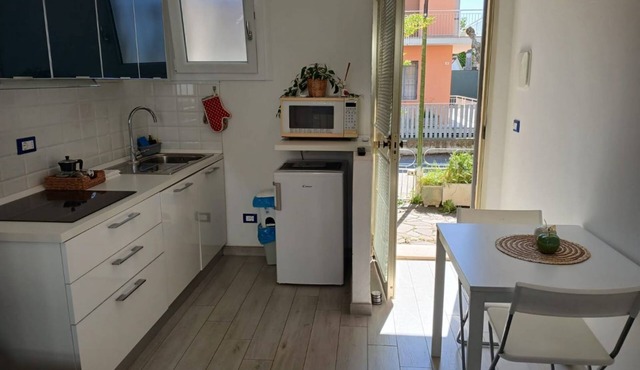 CN009 - Cesenatico, new two-room apartment with garden and parking space