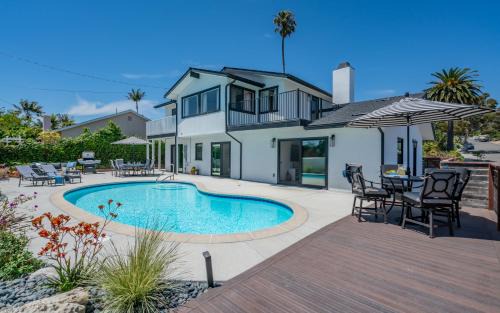 Coastal Escape by Paradise Retreats