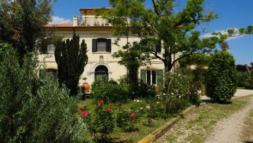 Colonna Country Home