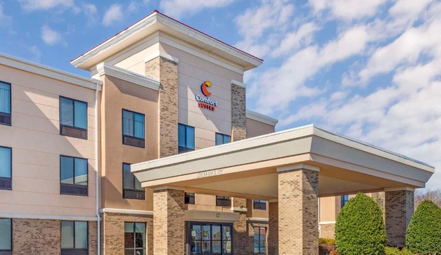 Comfort Suites Whitsett - Greensboro East