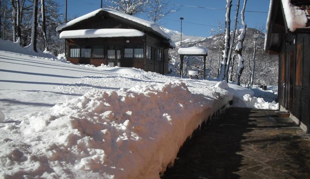 Comfortable Chalet in Giarola with Mountain View