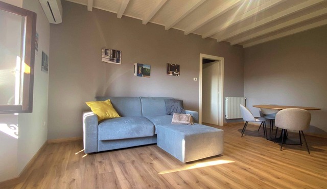 Comfy apartment for short holidays or work stays