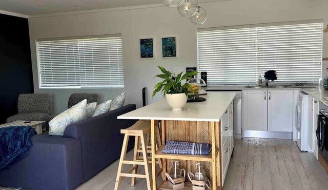 Contemporary clean and great location!