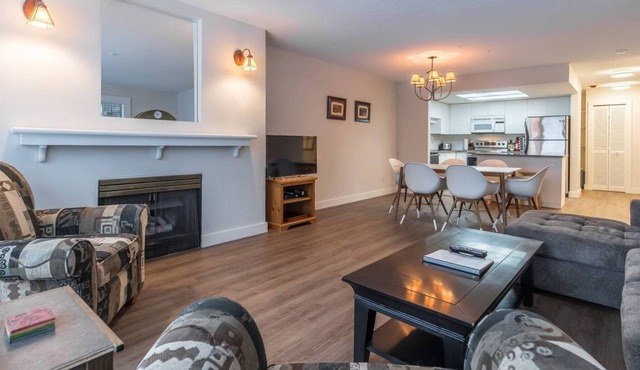 Convenient and cozy Whistler Getaway