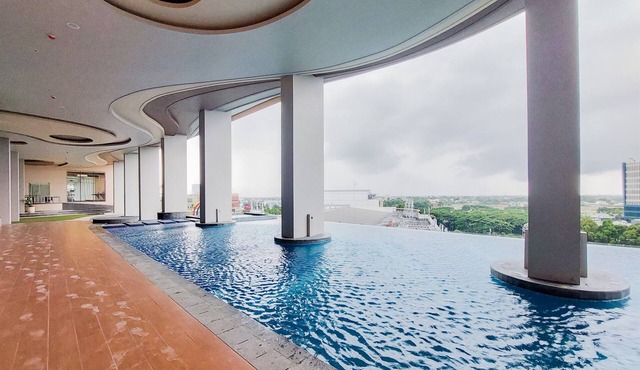 Convenient And Roomy 2Br At Apartment Transpark Bintaro