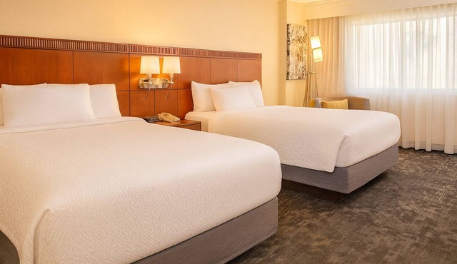 Convenient Stay! 2 Relaxing Unit | Pets Allowed + Access to the Pool