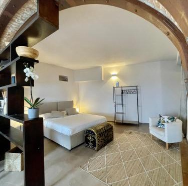 Corallini Luxury Apartments Shiro