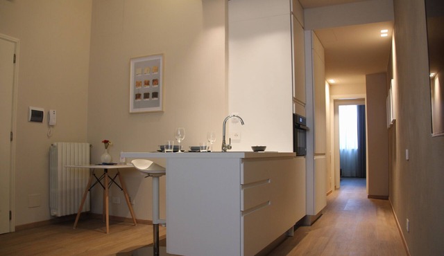 Costa20. Newly renovated downtown apartment.