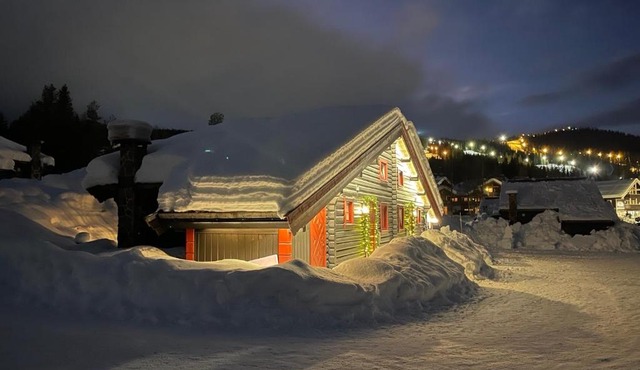Cosy and sunny mountain cabin in Turistsenteret, Trysil