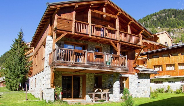 Cosy apartment in Tignes with garden