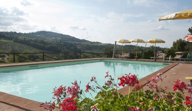 Cosy apartment for 4 guests with A/C, WIFI, pool, pets allowed and panoramic view
