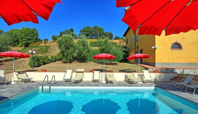 Cosy apartment in villa for 2 guests with WIFI, A/C, pool, TV, pets allowed and panoramic view