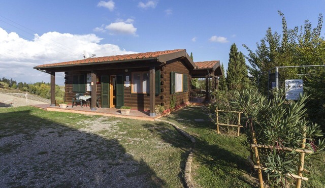 Cosy apartment with A/C, WIFI, pool, TV, terrace and panoramic view, close to San Gimignano