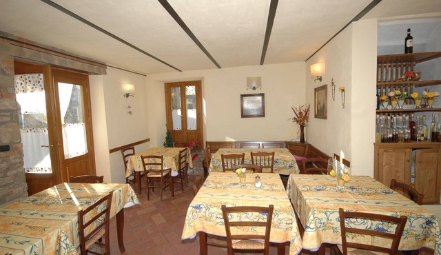 Cosy apartment with private pool, WIFI, TV, balcony, pets allowed, panoramic view and parking