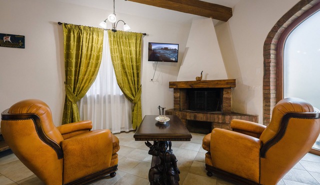 Country House in the heart of Tuscany, near Terme, free Wifi