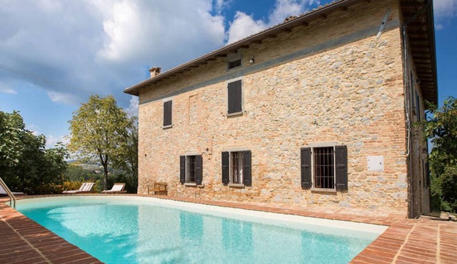Country villa with swimming pool in Emilia Romagna