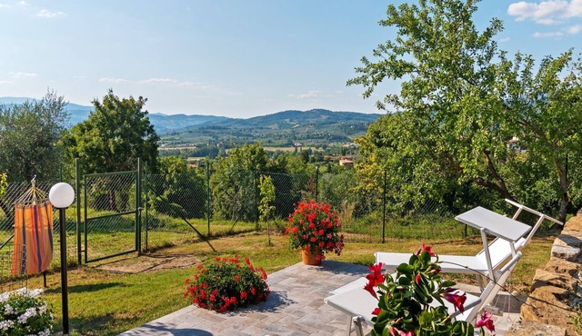 Countryside Home in Arezzo with Pool
