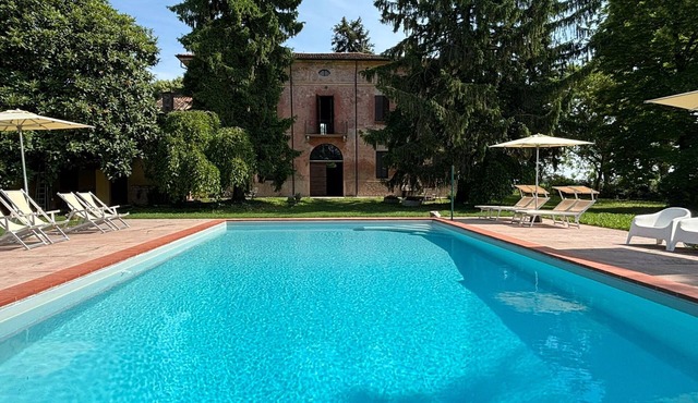 Court "Desert. Ancient building with swimming pool