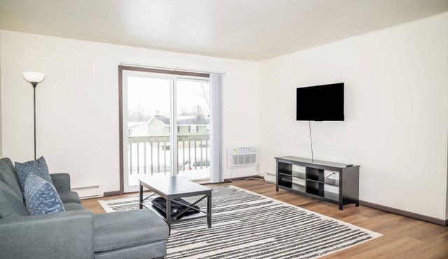 Cozy 1 Bedroom Apartment with King Bed & Patio Near Madison