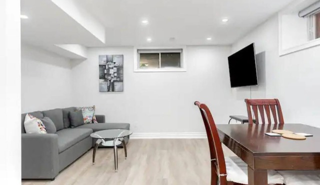 Cozy 1BR Lower Level Unit
