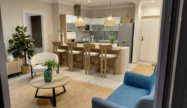 Cozy 2 bedroom apartment just 150meters from the main beach in Strand