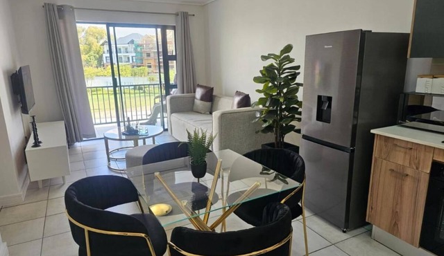 Cozy 2-bedroom apartment in phenomenal Sandton with WiFi, fitness room