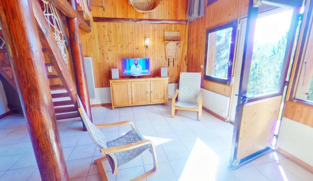 Cozy 2-star chalet in Les Saisies, 3 bedrooms, pets welcome, parking nearby