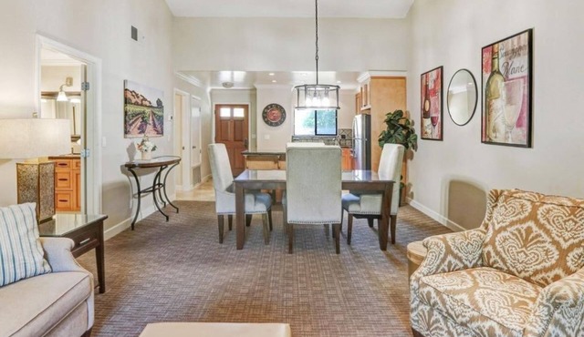 Cozy 3 Beds/2 Bath Condo - Silverado
