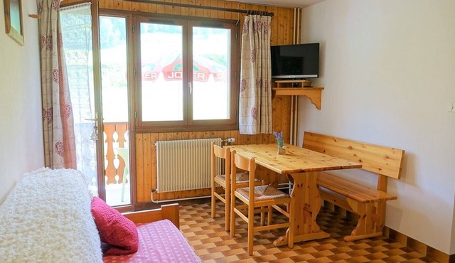 Cozy 30m² Apt for 4 at Planay Slopes avec Balcony, Parking & Heated Ski Room