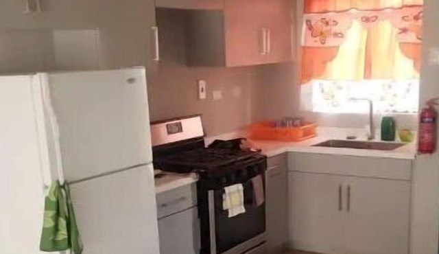 Cozy and convenient location. great for business and family stay..