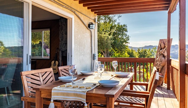 Cozy and Tranquil 2 bdrm/2ba Home in the Hills of Topanga