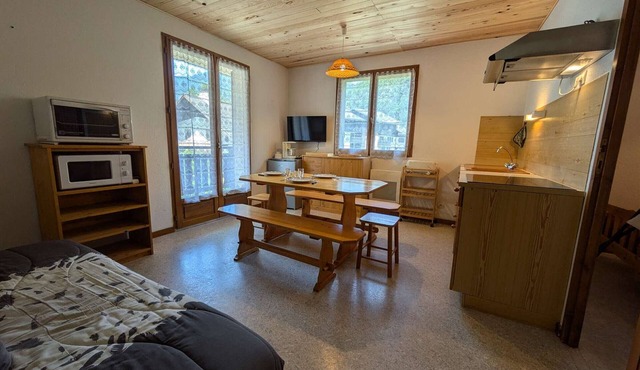 Cozy Apartment in Beaufort Center – Perfect for 2/3 Guests, Near Amenities & Free Shuttle