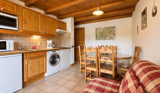 Cozy apartment near Cernix with balcony and parking