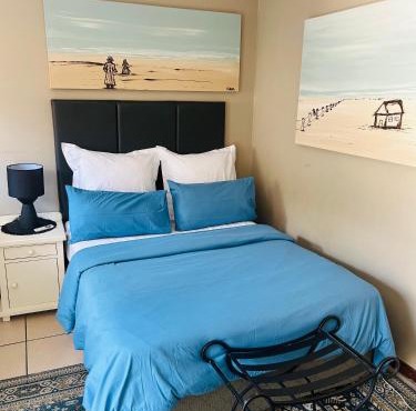 Cozy guest suite with private access