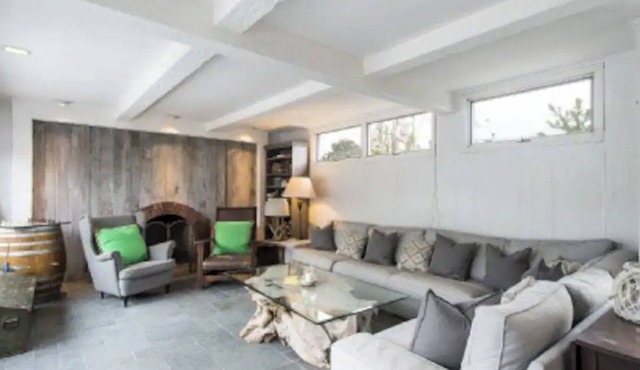 Cozy Hamptons Beach House 1 Block from the Beach!