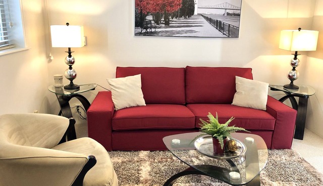 Cozy Home on the Hill 🏡 Clean and Comfortable
