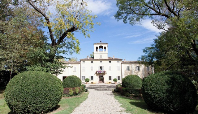 Cozy house, in a villa nestled in the Parma countryside.