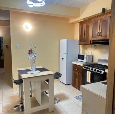 Cozy one bedroom & Car rental apartment pool side