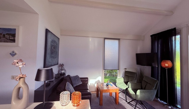 Cozy vacation home in North Holland in a very quiet park, pure relaxation!