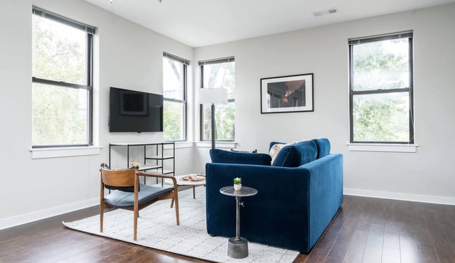 CozySuites Music Row Stunning 2BR in Nashville 20