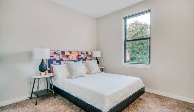 CozySuites Music Row Classy 1BR in Nashville! 24